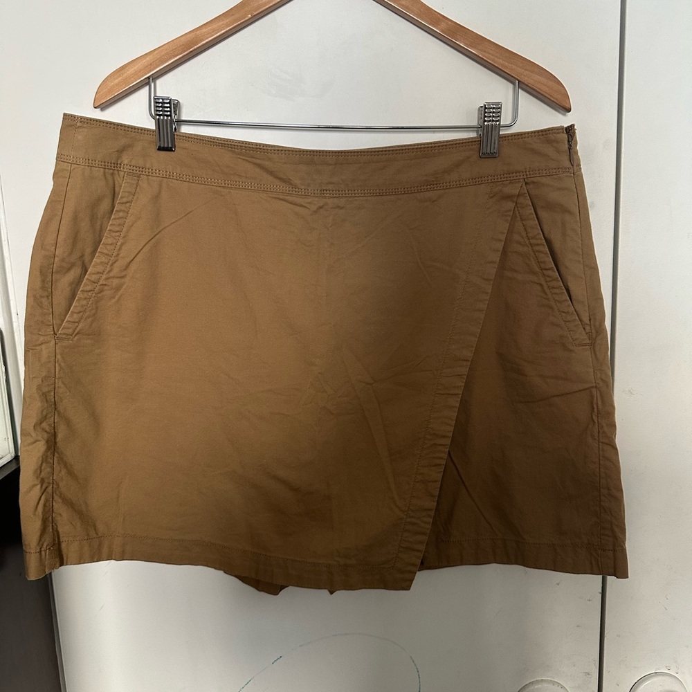 Liz Claiborne Tan Skirt